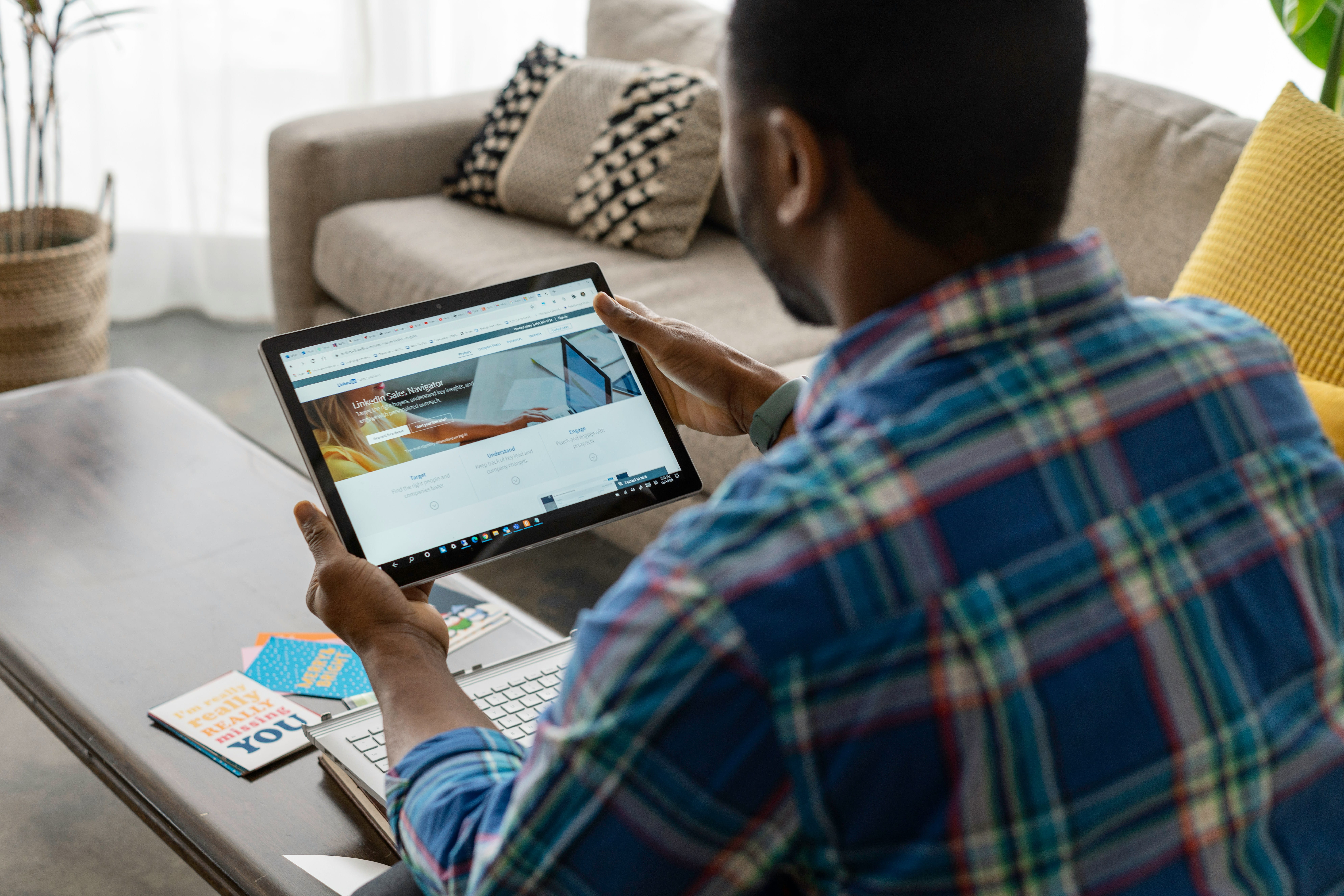 Personal branding sur LinkedIn : montrez ce que vous savez faire. Personal branding sur LinkedIn : montrez ce que vous savez faire.
